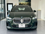 エンジェルアイ、イカリングと呼ばれるBMWのライトの正式名称は「コロナリング」です。一目でBMWとわかる伝統のデザインです。