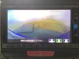 【バックカメラ】運転が苦手な方も車庫入れラクラクです!ギアをリバースに入れれば自動的に切り換わりますので、面倒な操作は不要です♪狭い駐車場もお車を傷つけず安心ですね!