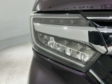LEDヘッドライトは、点灯の瞬間から最大光量を発揮し、突然暗くなるトンネルなどでの安定感を高めます。