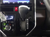 オートエアコンで夏も冬も快適な車内空間を。