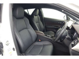 しっかりとしていて上質な座り心地のシートです。 座り心地も良くて長時間の運転も快適ですよ。 肌触りの良いシートが評判です。