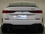 BMWのお車は、走行の安定性とコーナリングの良さを追求し、思い通りにハンドルの操作可能です。試乗車もご用意しておりますので、ぜひ&ldquo;駆け抜ける歓びをご体感ください!