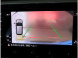 エンブレム内蔵バックカメラ【パークディスタンスコントロールの表示もされます】