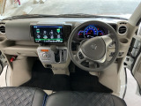 【前方視界】開放的な前方視界!運転がしやすく疲れにくいです♪窓が大きく、見通しがとっても良いおクルマですよ♪