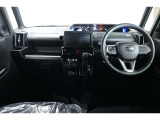 スッキリした運転席まわりで、快適ドライブが楽しめます!