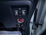 狭い駐車場や壁際でもドアをぶつける心配が少なく開けられる両側スライドドアです。両側共に電動で、開閉操作も楽々です!