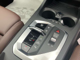 【プッシュスタート】プッシュスタートの最大のメリットは「防犯対策」です。スマートキーと車のIDが合致しないとエンジンは始動させることができません。