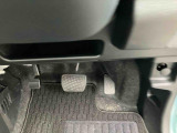 中古車をお選びいただく際に気になる走行距離や修復歴などに加えてキズ・凹みの有無・状態や消耗品の交換、今までの整備状況が &ldquo;ダイハツ認定中古車カルテ&rdquo;でわかります。