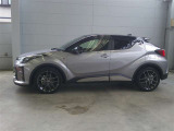 C-HR ハイブリッド 1.8 S GR スポーツ 