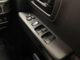 ご納車後の定期的点検に合わせて、「エンジンオイル&フィルター交換」を行うお得なメンテナンスパッケージの「安心メンテナンスパック」をおすすめしております。詳細については当店スタッフまでお尋ねください。