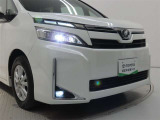 高輝度で点灯速度が速く、しかも消費電力の少ないLEDヘッドライトが装備されています!LEDの明るい光が走行中の視界の確保をサポートして、夜のドライブがより楽しく安全に運転できます♪