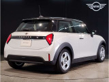 MINIのお車は、&ldquo;駆け抜ける歓び&rdquo;を体現しております。走行の安定性とコーナリングの良さを追求し、思い通りにハンドルの操作可能です。