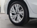 ●オシャレは足元からといいますが、車も同じく足元のエレガンスさで全体のイメージが変わります。