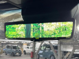 【デジタルインナーミラー】後席の大きな荷物や同乗者で後方が確認しづらい時でも安心!カメラが撮影した車両後方の映像をルームミラー内に表示。クリアな視界で状況の確認が可能です!