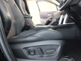 パワーシート搭載。微妙な調整が手軽にでき、ピッタリなポジションで運転することが可能です。