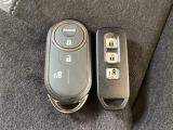 スマートキー付きですからドアロックの開閉およびエンジンスタートが楽々です。電動スライドドアの開け閉めもボタンで操作できます。スペアキーも同じものを用意しております。