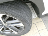 ※夏タイヤ新品納車※新品タイヤで納車いたします♪溝が少ないままだとスリップしたりブレーキ時の制動距離が長くなってしまいます。交換までまだまだ余裕があるのは経済的にも助かります