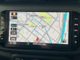 日産純正9インチメモリーナビ(MM323D-L)装備。Bluetooth接続での音楽視聴、快適な画面操作と高音質なオーディオ再生。無料地図更新付きです。