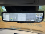 【デジタルインナーミラー】後席の大きな荷物や同乗者で後方が確認しづらい時でも安心!カメラが撮影した車両後方の映像をルームミラー内に表示。クリアな視界で状況の確認が可能です!