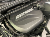 【ご納車前点検】BMW認定中古車は100項目の箇所を徹底的にチェック致します。機械的な箇所や電気系、コンピューターなどをご納車前に点検し、交換基準に達した部品は全て新品に修理返品した後にご納車致します。