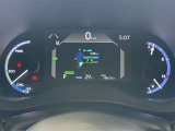 【スピードメーター】先進的なディスプレイ表示のスピードメーターです。