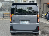 こちらのおクルマはメーカー保証期間内ですので新車一般保証特別保証を継承いたします(一般保証は新車登録月から3年間または走行60000kmまで、特別保証は新車登録月から5年間または100000kmまで)