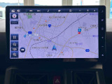 使いやすいデザインと多彩な機能を備えた、安心のナビゲーション。