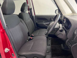 【運転席シート】ゆったりと広々した空間です。ストレスなく運転ができますよ!