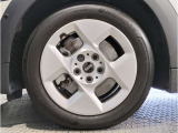 MINI純正アルミホイールです。納車時にはアルミホイールコーティングも承っております!是非ご検討下さいませ。