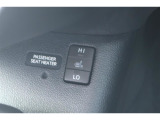 運転席と助手席にシートヒーターが付いています。