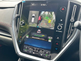 【マルチテレインモニター】車のフロントやサイドのカメラ画像を同時にモニター表示することで、悪路や狭い道を走行時でも周囲の状況確認ができ安心!本格SUVにうれしい装備です♪