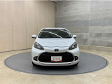 お車購入のポイントとなるフロントマスクです!シャープな目つきが印象的なデザインのヘッドランプです。