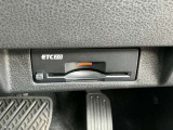 ビルトインETCがあればストレスなく料金場を通過できます。またカードが入れっぱなしになっていてもカードが直接見えないので安心です。あと小銭がたくさん増えることなく、キャッシュレスでらくらく!