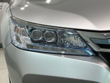LEDヘッドライトは、点灯の瞬間から最大光量を発揮し、突然暗くなるトンネルなどでの安定感を高めます。