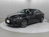 レクサスのインテリジェントスポーツセダン「IS350」です。