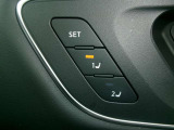運転席パワーシートメモリー機構2名分のシート位置を記憶させれます