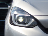 ★LEDヘッドライト搭載★ 白っぽく光る明るく省電力なLEDライト!先進的な白い輝きでフロントフェースを引き締めます☆