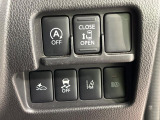 【パワースライドドア】スマートキーや運転席のスイッチでスライドドアの開閉が可能♪電動だから力を入れてドアを開ける必要が無く、小さいお子様でも、重い荷物を持っている時もラクに開け閉めできます♪