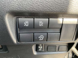オートスライドドアは、運転席前にあるスイッチの操作でもオート開閉ができ、とても便利です。