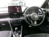 ヤリスの運転席まわりです。