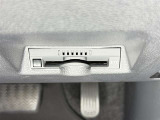【ETC】高速道路などの料金所における自動料金支払いシステムです。車載器と料金所のアンテナとの間で無線通信を行い、料金を自動で支払うことができます。