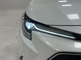 LEDヘッドライトとオートマチックハイビームで夜間走行時の安心感が違います!ヘッドライトレンズ表面に剥がれがありますので、御来店時にご確認ください。