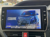 【10.5インチナビ】高級感とインパクトのある大画面ナビを装備。各種オーディオ操作はもちろん、スマホ連携もできる利便性の高いナビです♪