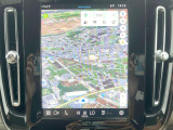 ●純正ナビ:一体感のあるナビは、高級感ある車内を演出してくれます。Bluetooth再生などオーディオ機能も充実しておりますので、運転もより楽しめます♪