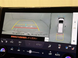 バックモニター付なので後退時に後方が見えるので安心。 車は構造上、死角がたくさんなので万が一を考えると必須ですね。 あくまで補助の為の装備、バックは目視で確認する事が重要ですよ。