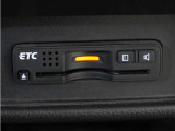 ◆ETC◆有料道路を利用する際にスムースに通過でき、わずらわしい料金支払いから開放されます!今や無いと不便に感じるほど必需品の装備ですね♪
