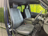 運転席シート廻りは使用感も少なく、良好な状態となっています。丁寧に使われていたことがよくわかりますね。