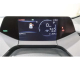 ■スピードメーター■  先進的なディスプレイ表示のスピードメーターです。