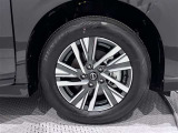 タイヤサイズは(205/65R16)で純正アルミホイールです。