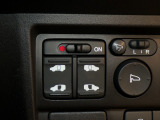 【電動スライドドア】ボタン一つで自由自在に開閉が可能!指先一つで運転席からどちらのドアも開閉できるので非常に便利な装備です!挟み込み防止機能もついているので小さなお子様がいる方も安心です!